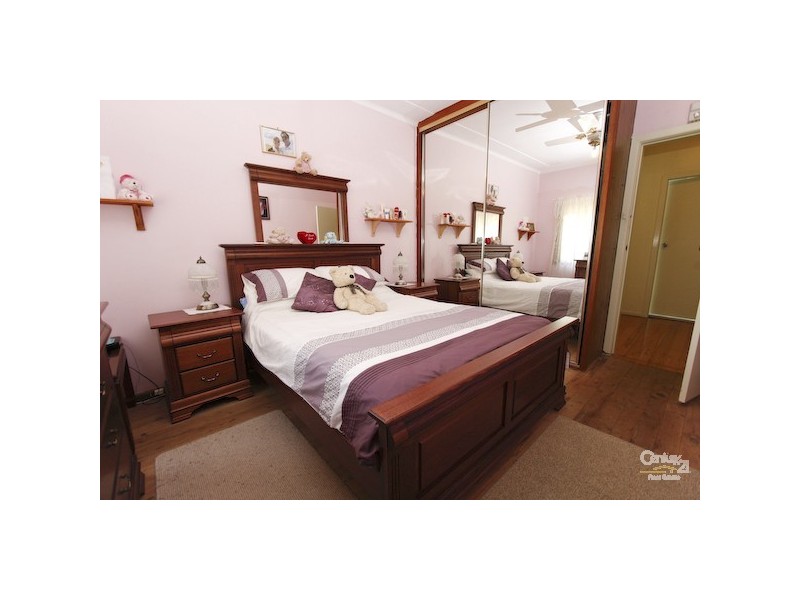 24 Bardia Road, Shortland NSW 2307