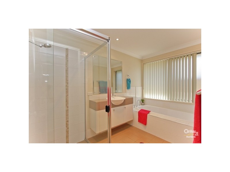 7 East Street, Warners Bay NSW 2282