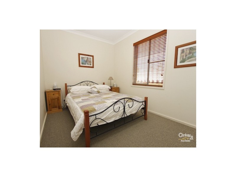 1/14 Berringar Road, Valentine NSW 2280