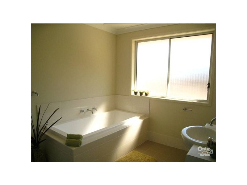 11 Melody Lane, Mount Hutton NSW 2290