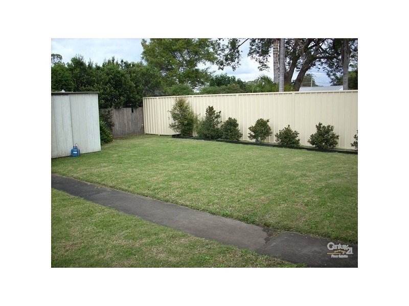 10 Melton Place, Croudace Bay NSW 2280