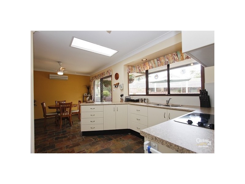 9 Parklea Avenue, Croudace Bay NSW 2280