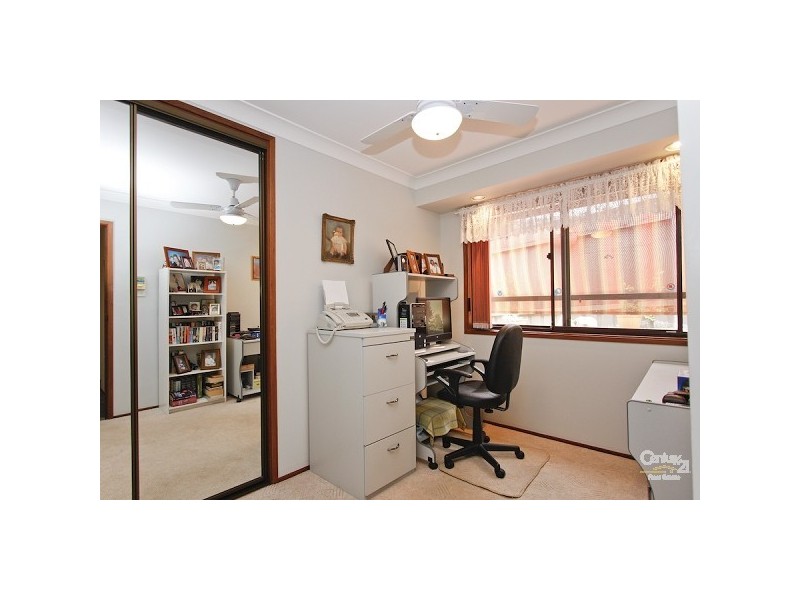 9 Parklea Avenue, Croudace Bay NSW 2280