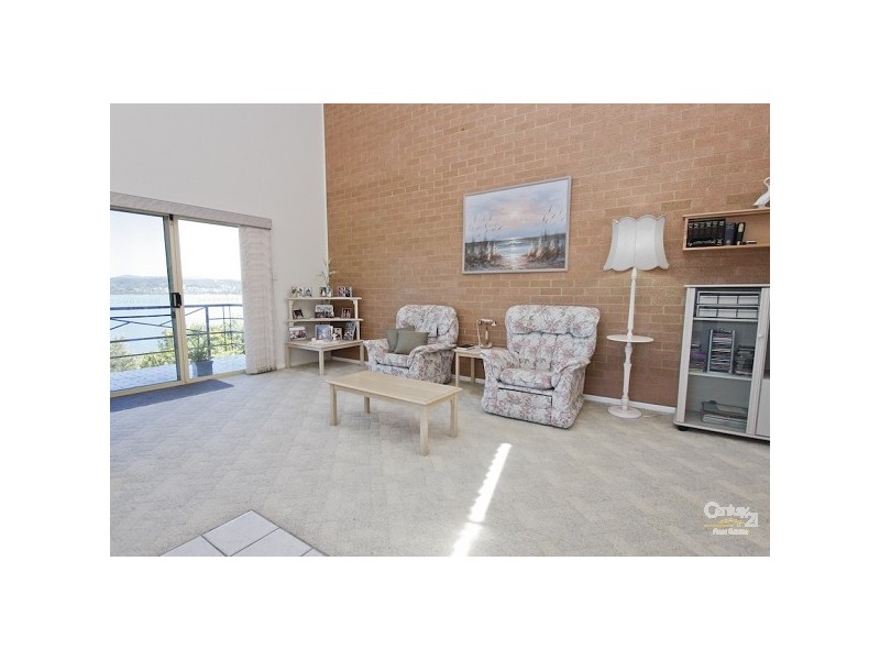 2/264 The Esplanade, Speers Point NSW 2284