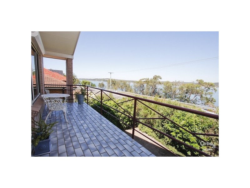 2/264 The Esplanade, Speers Point NSW 2284