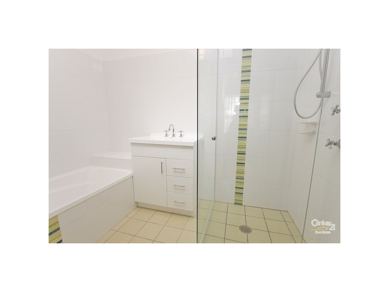 1/3 Ruston Avenue, Valentine NSW 2280