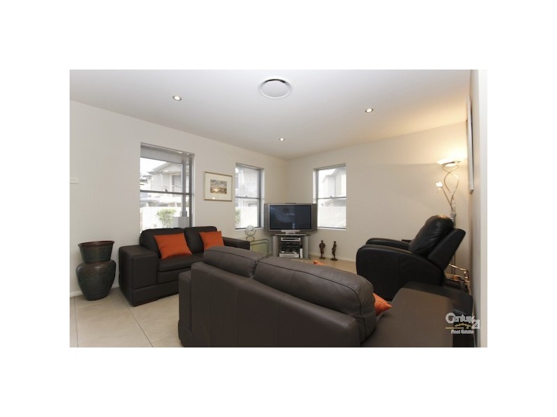 18/346 Pacific Highway, Belmont North NSW 2280