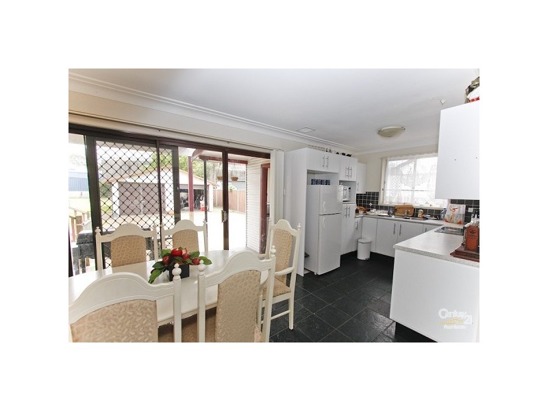 22 Campbell Street, Warners Bay NSW 2282