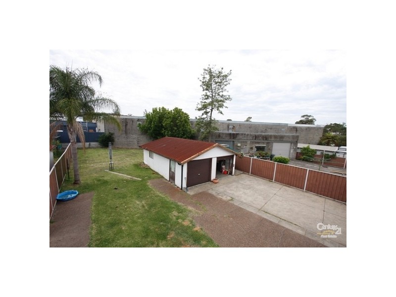 22 Campbell Street, Warners Bay NSW 2282