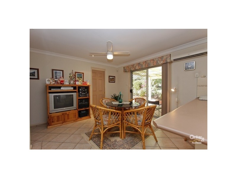 2/32 Boatmans Row, Eleebana NSW 2282