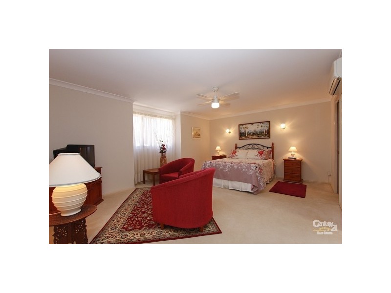 2/32 Boatmans Row, Eleebana NSW 2282