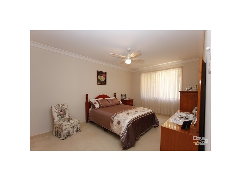 2/32 Boatmans Row, Eleebana NSW 2282