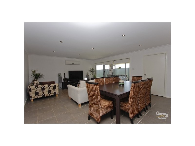 70 Dalmeny Drive, Macquarie Hills NSW 2285
