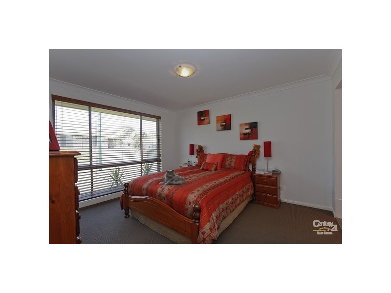 70 Dalmeny Drive, Macquarie Hills NSW 2285