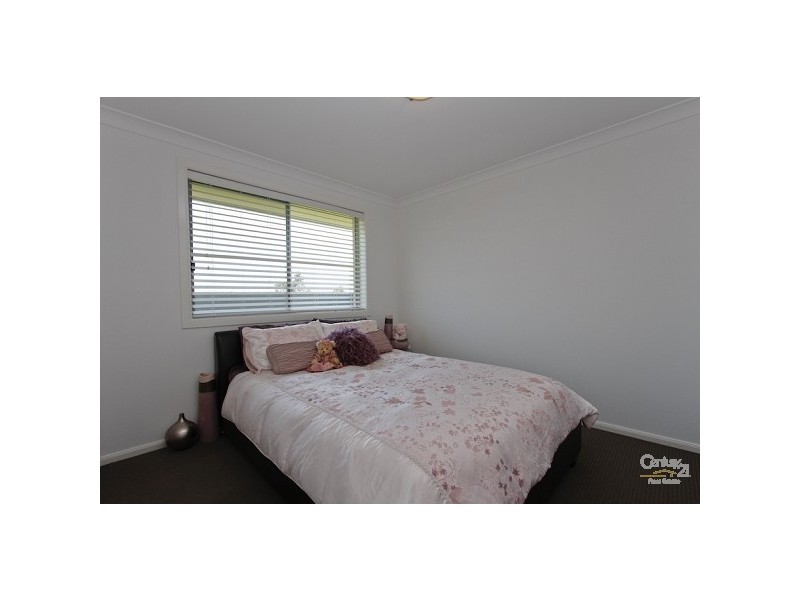 70 Dalmeny Drive, Macquarie Hills NSW 2285