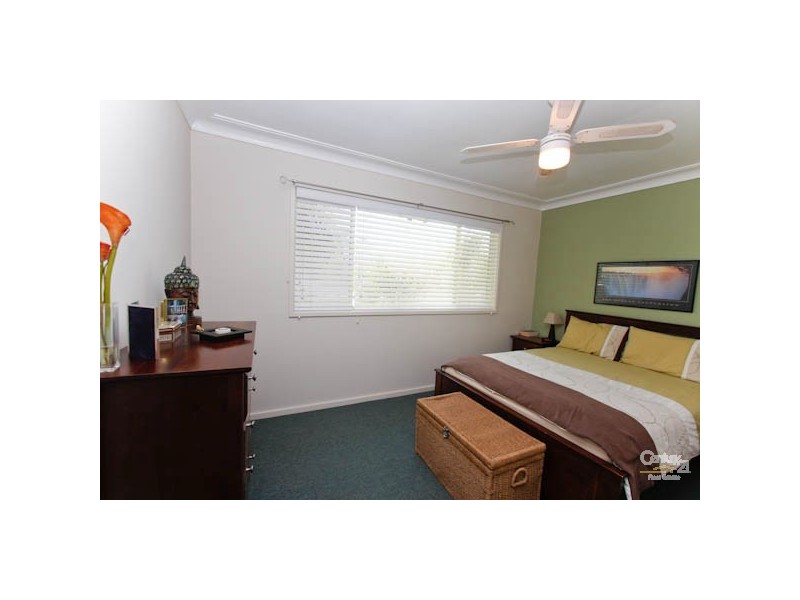 1 Railway Crescent, Belmont North NSW 2280