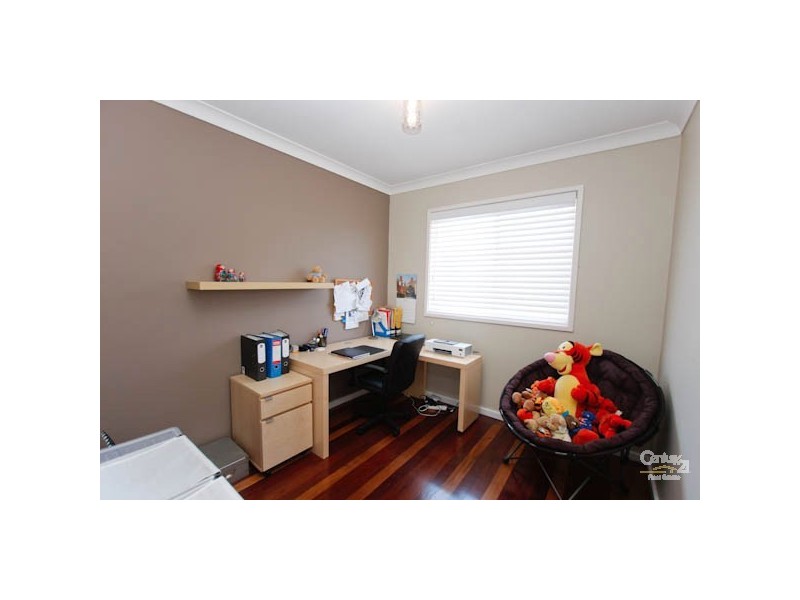 1 Railway Crescent, Belmont North NSW 2280