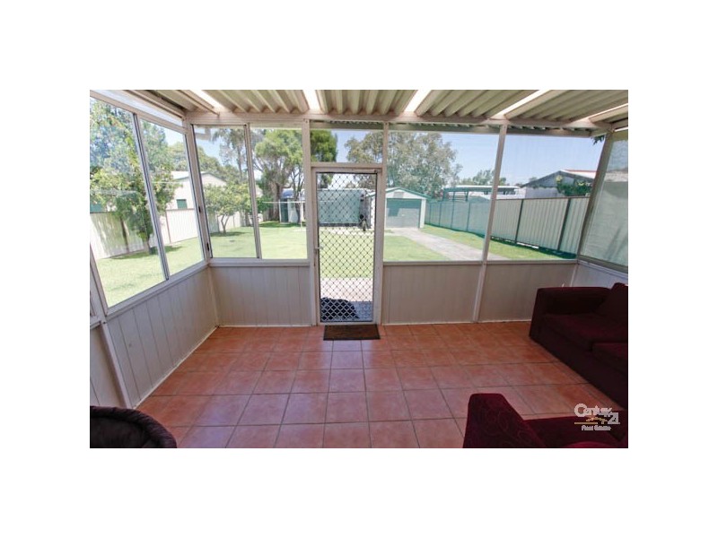 1 Railway Crescent, Belmont North NSW 2280