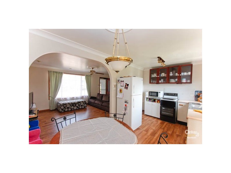 28 Auklet Road, Mount Hutton NSW 2290