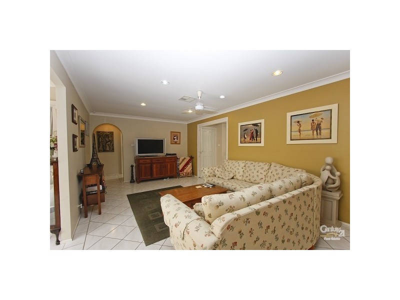 15 Parklea Avenue, Croudace Bay NSW 2280