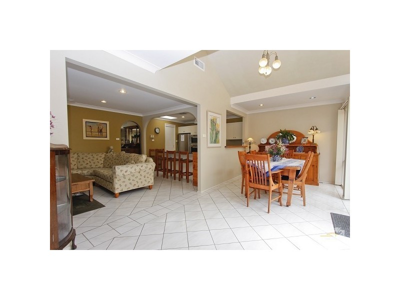 15 Parklea Avenue, Croudace Bay NSW 2280