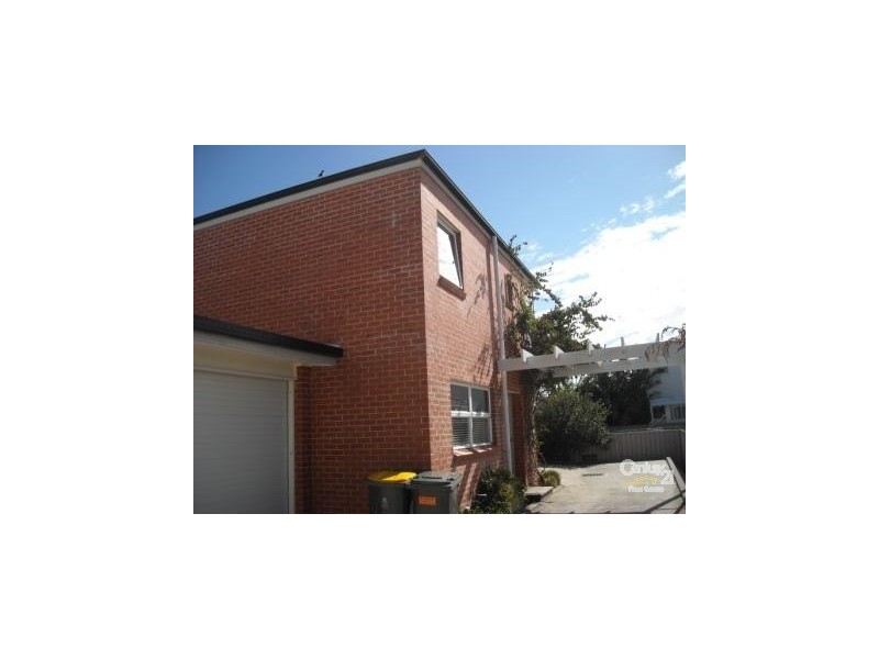 3/4 Robert Street, Merewether NSW 2291