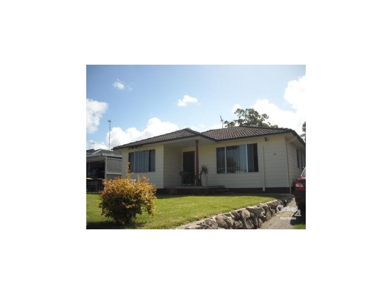 43 Fairfax Road, Warners Bay NSW 2282