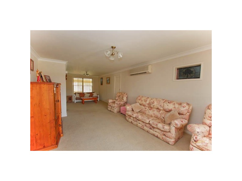 14 Capri Close, Belmont NSW 2280