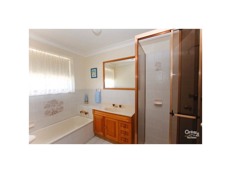 14 Capri Close, Belmont NSW 2280