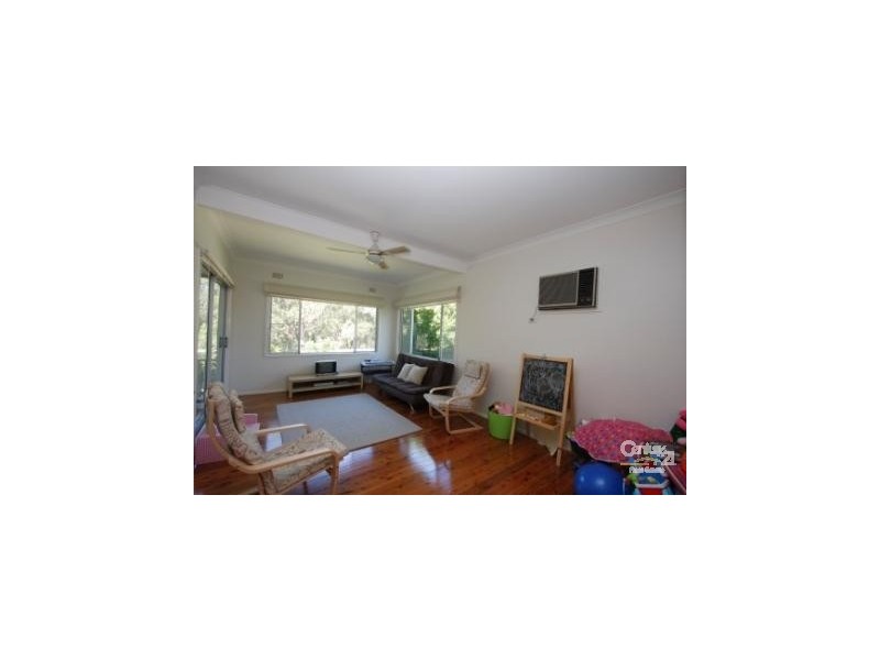 29 Butler Crescent, Warners Bay NSW 2282