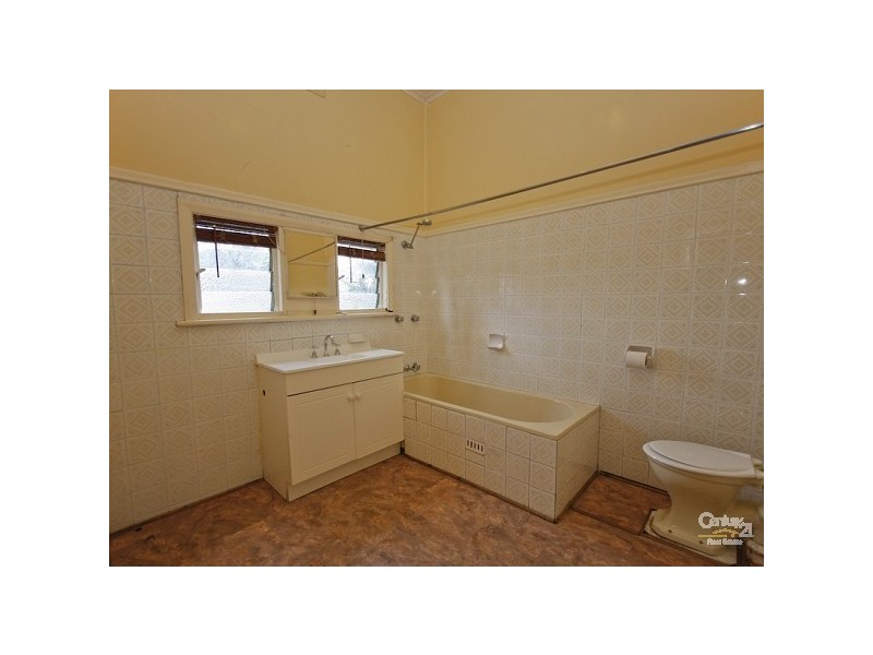 2/208 Wommara Avenue, Belmont North NSW 2280