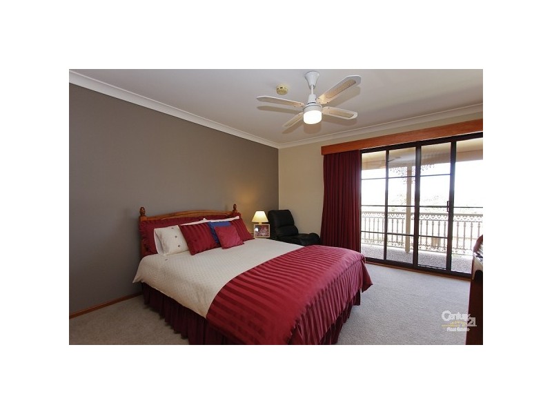 42 Haynes Avenue, Eleebana NSW 2282
