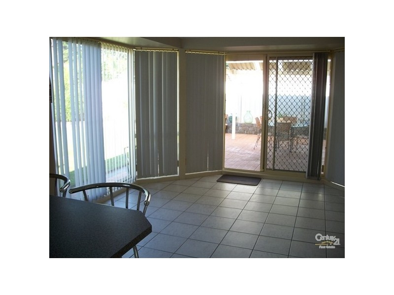 6 Minnesota Way, Warners Bay NSW 2282