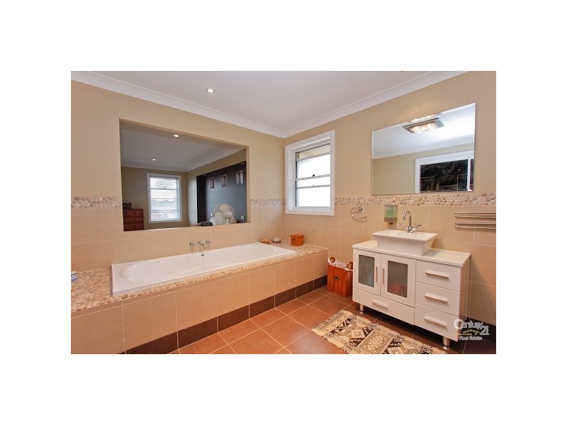 20 McEwan Street, Belmont South NSW 2280