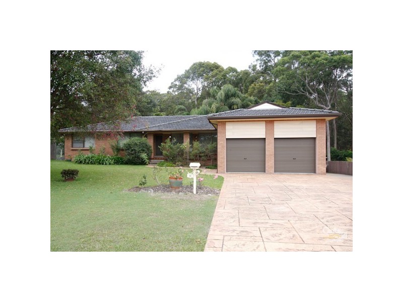 14 Edinburgh Close, Valentine NSW 2280