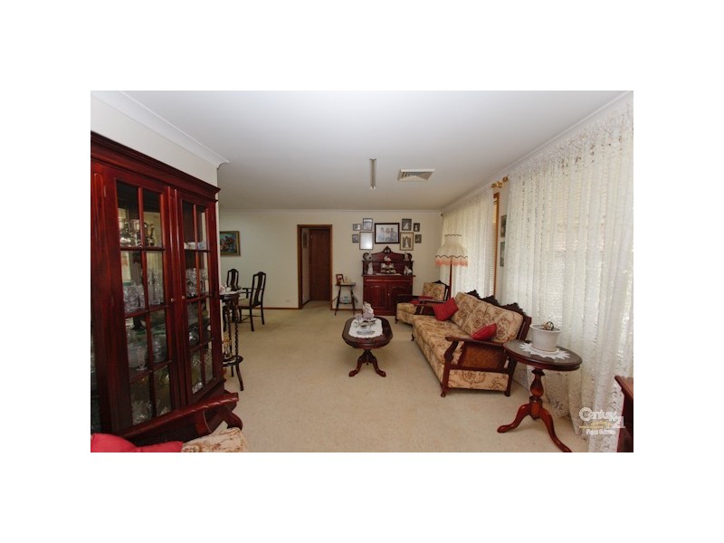 14 Edinburgh Close, Valentine NSW 2280