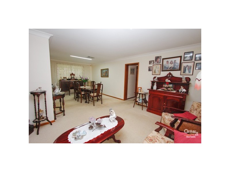 14 Edinburgh Close, Valentine NSW 2280