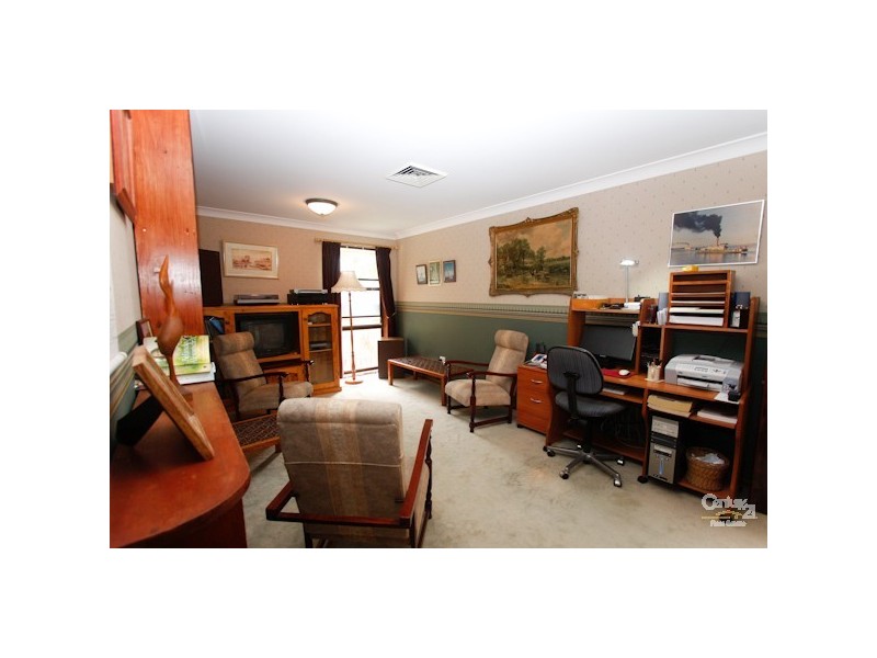 14 Edinburgh Close, Valentine NSW 2280