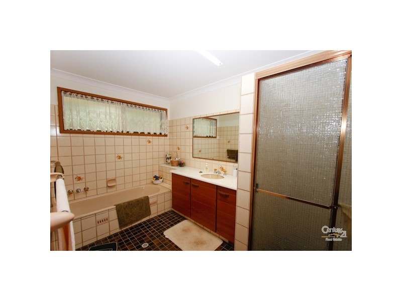 14 Edinburgh Close, Valentine NSW 2280