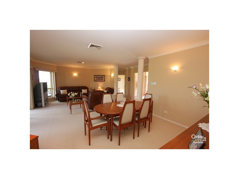 16 Tarcoola Close, Belmont North NSW 2280