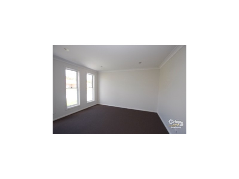 74 Dalmeny Drive, Macquarie Hills NSW 2285