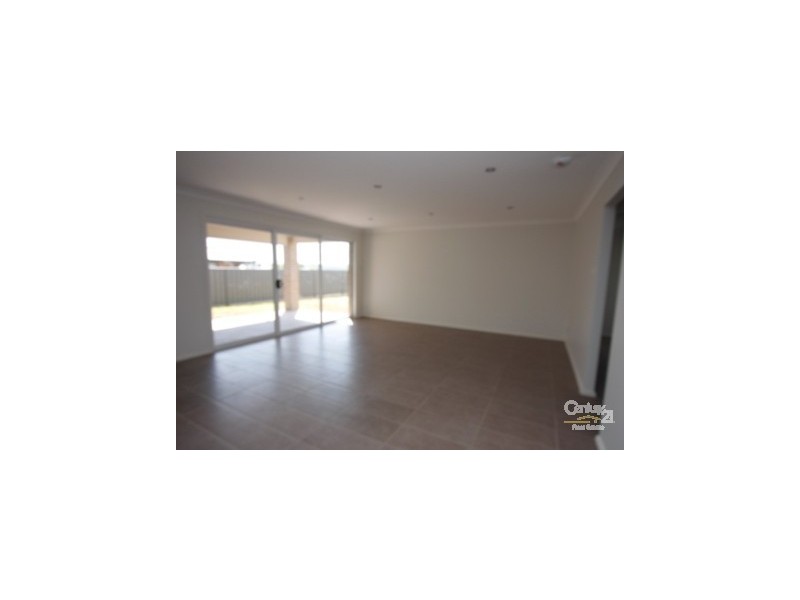 74 Dalmeny Drive, Macquarie Hills NSW 2285