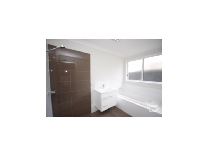 74 Dalmeny Drive, Macquarie Hills NSW 2285