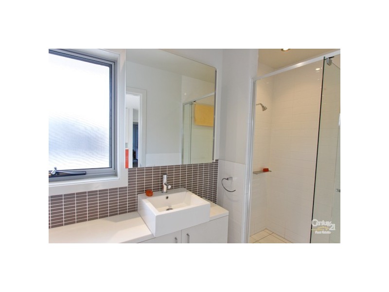 2B Lake Street, Warners Bay NSW 2282