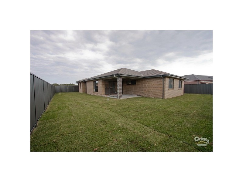 8 John Fallins Close, Belmont North NSW 2280