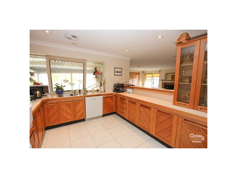 27 Parklea Avenue, Croudace Bay NSW 2280
