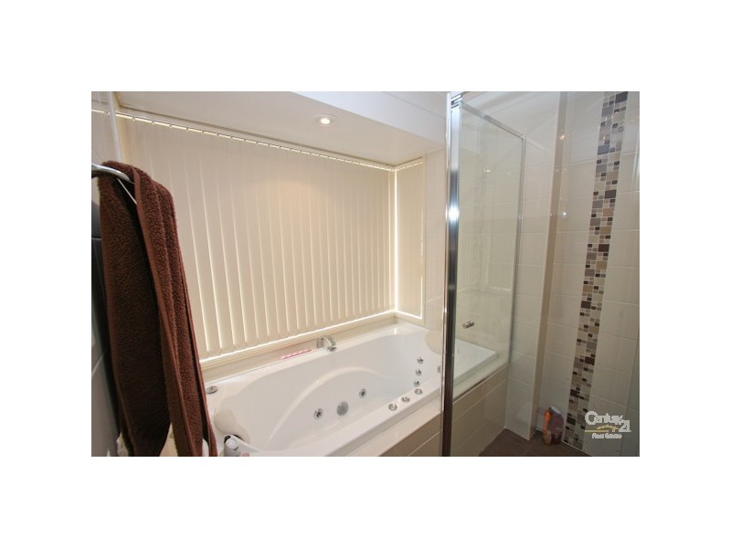 27 Parklea Avenue, Croudace Bay NSW 2280