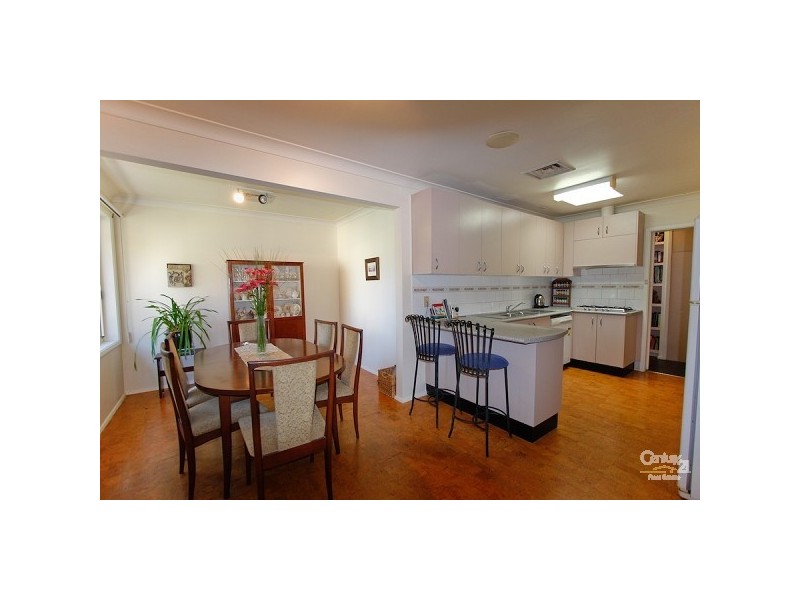 16 Elizabeth Street, Eleebana NSW 2282