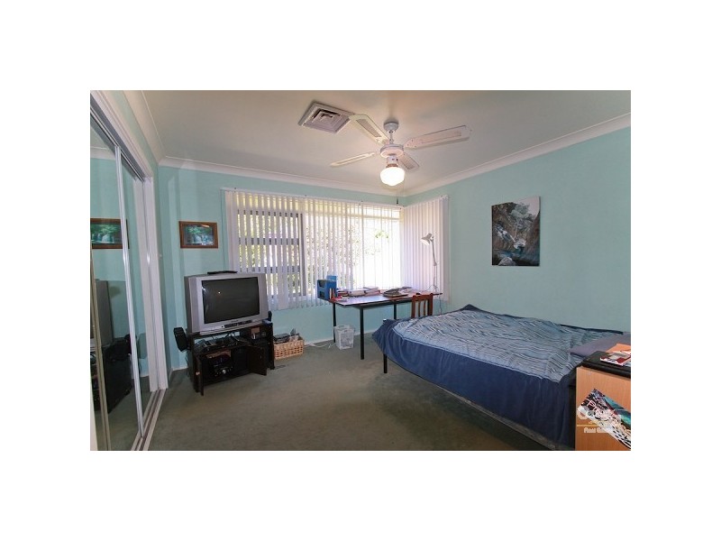 16 Elizabeth Street, Eleebana NSW 2282