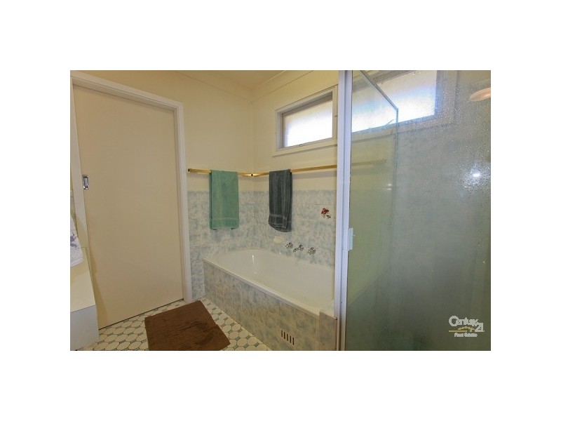 16 Elizabeth Street, Eleebana NSW 2282